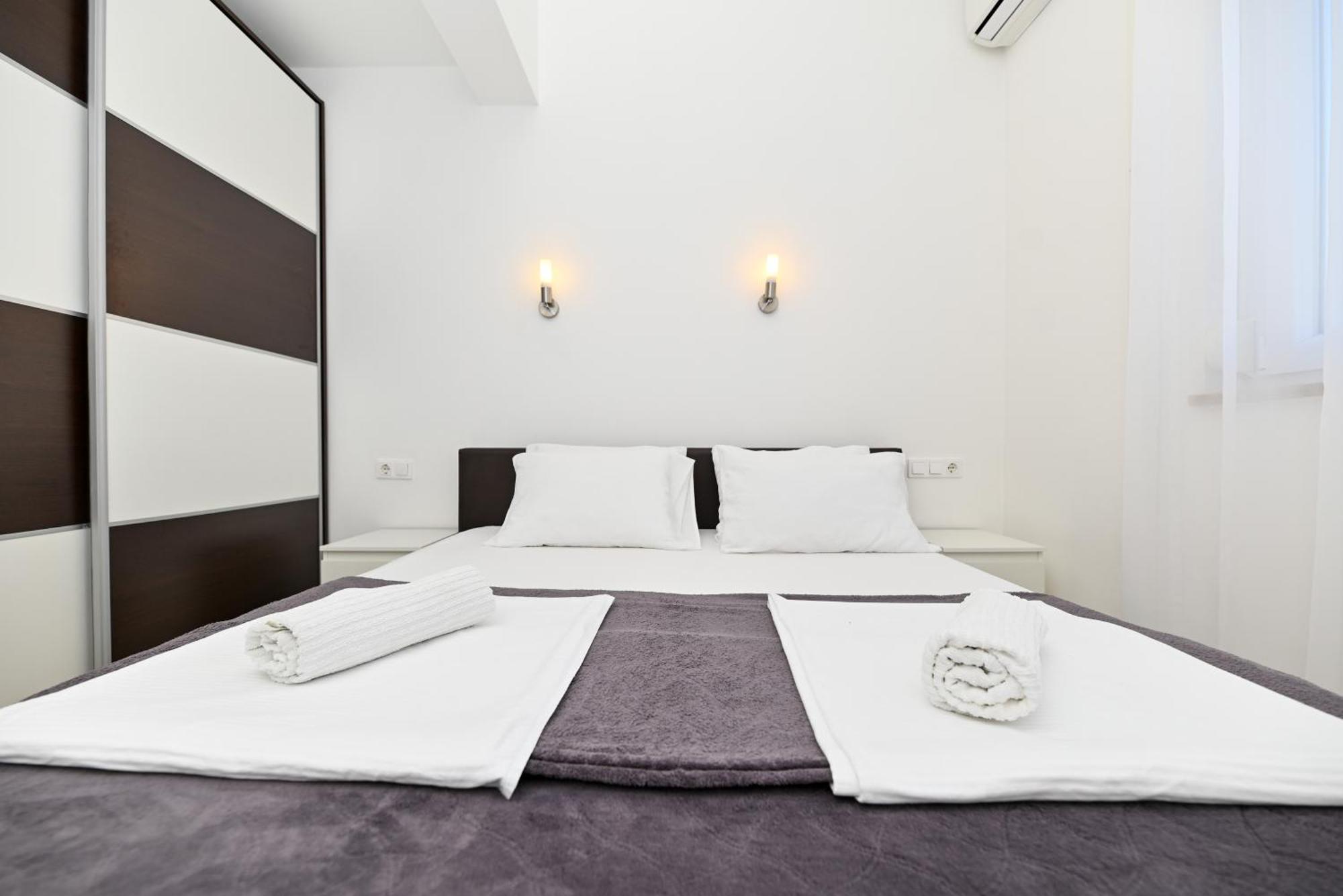 Apartmani- Lastro Τρογκίρ Εξωτερικό φωτογραφία