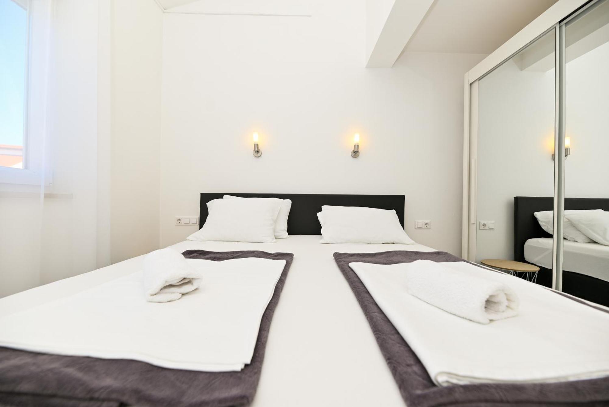 Apartmani- Lastro Τρογκίρ Εξωτερικό φωτογραφία