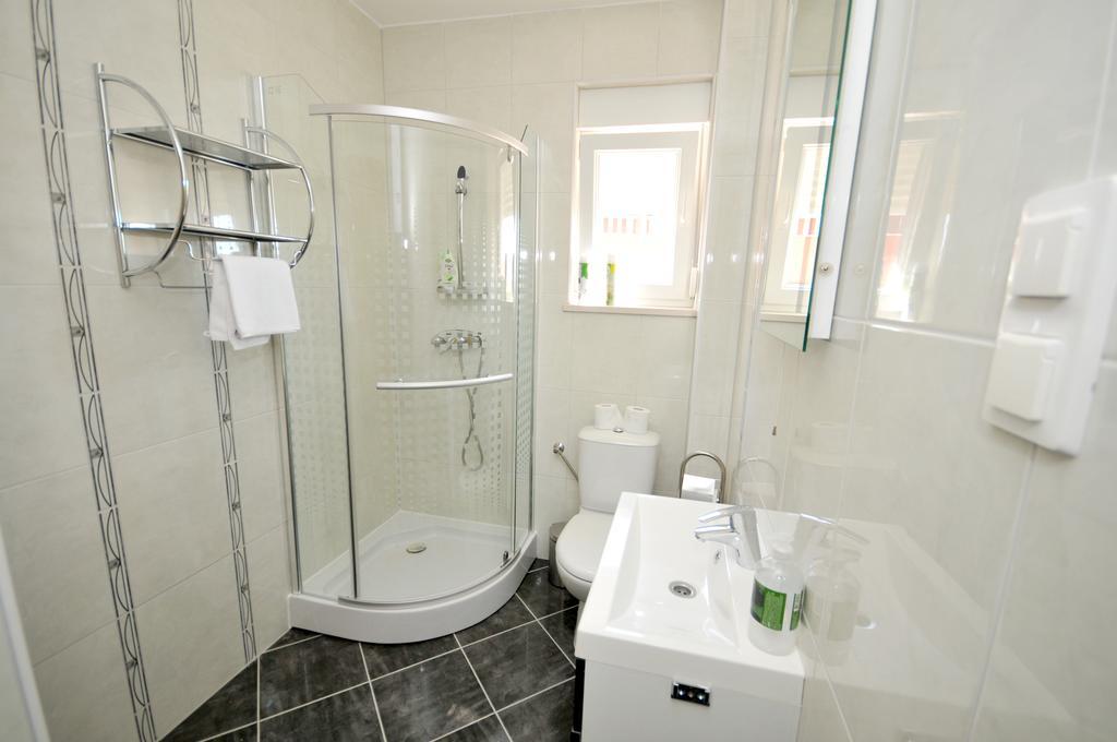 Apartmani- Lastro Τρογκίρ Δωμάτιο φωτογραφία